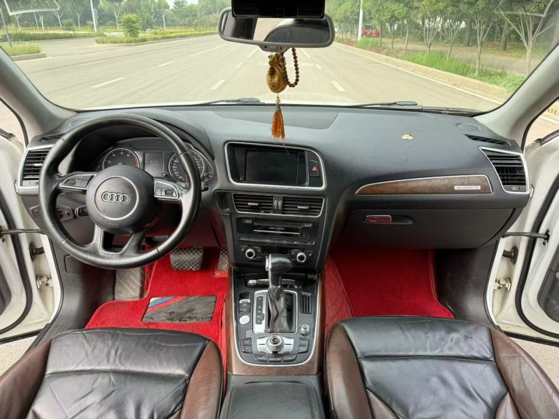 枣庄17年奥迪Q54