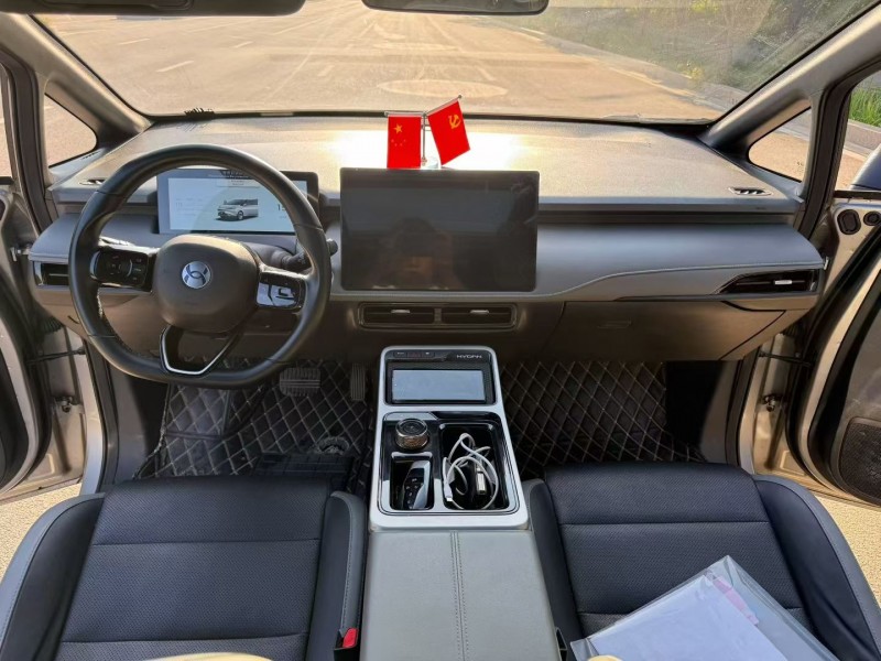 枣庄23年合创汽车Z035