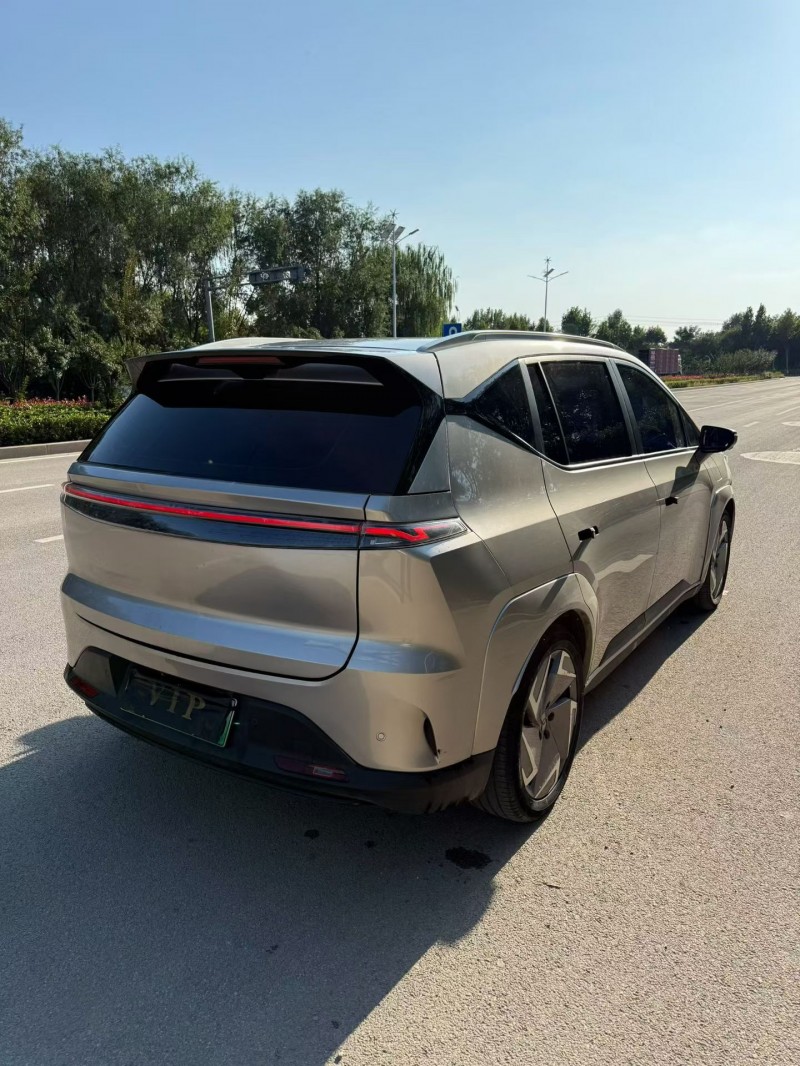 枣庄23年合创汽车Z039