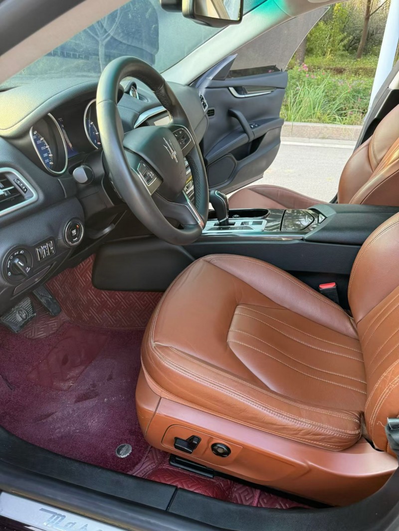 济宁16年玛莎拉蒂Ghibli5