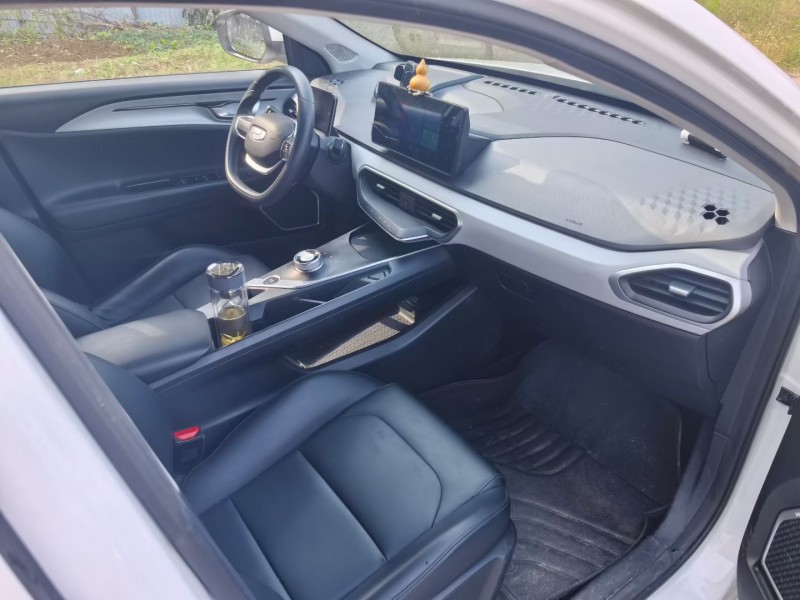 襄阳24年吉利几何6