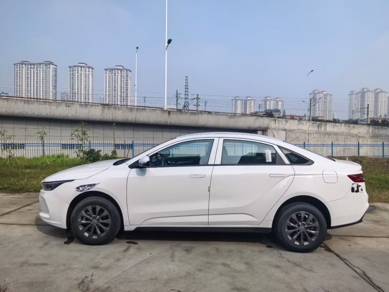 襄阳24年吉利几何8