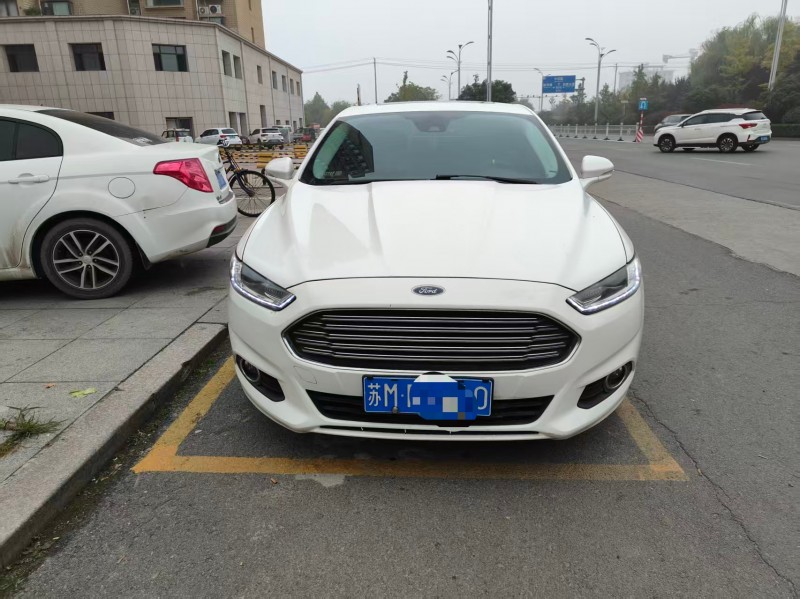 济宁16年福特蒙迪欧1