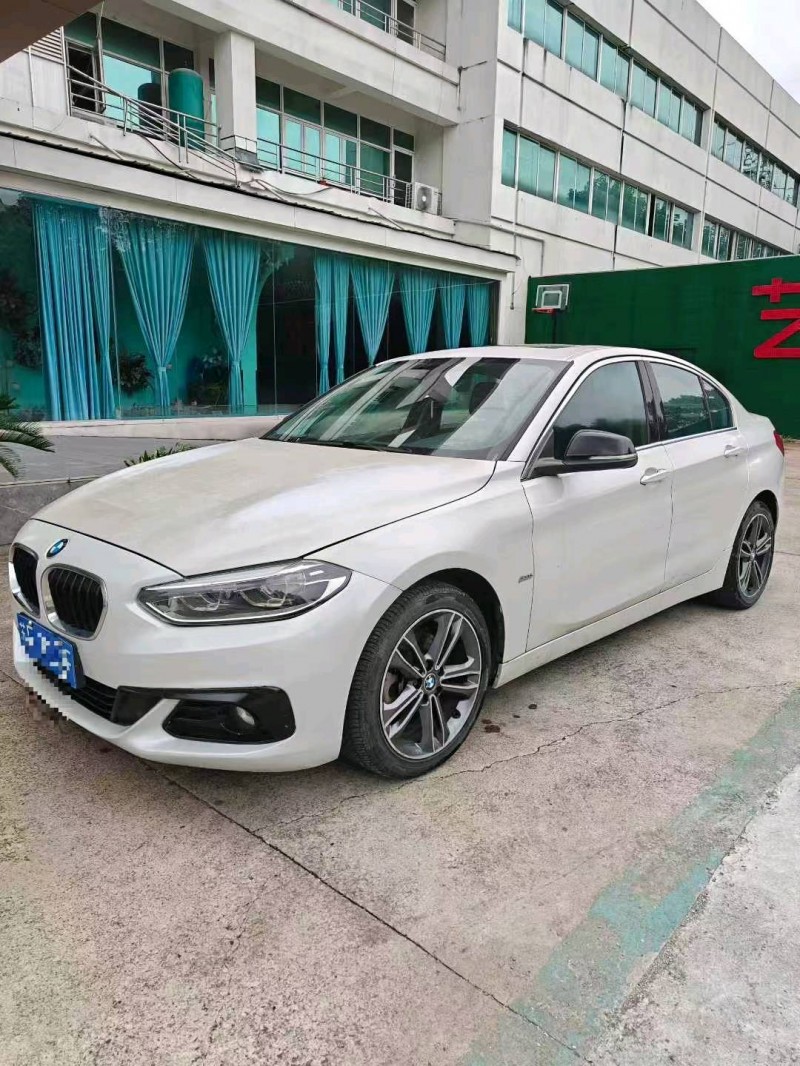 徐州18年宝马1系3