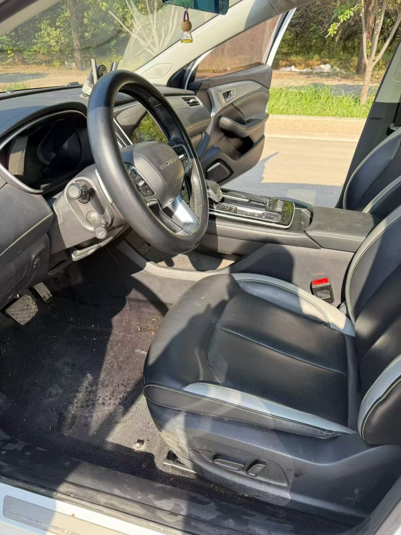 泰安21年荣威i64