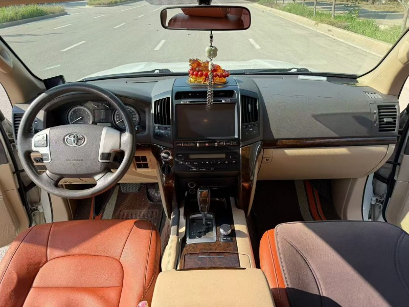 烟台16年丰田兰德酷路泽5