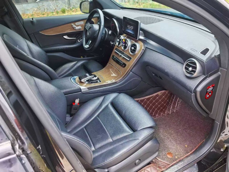 襄阳19年奔驰GLC5