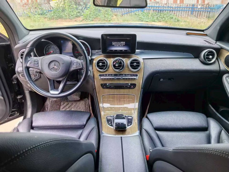 襄阳19年奔驰GLC7