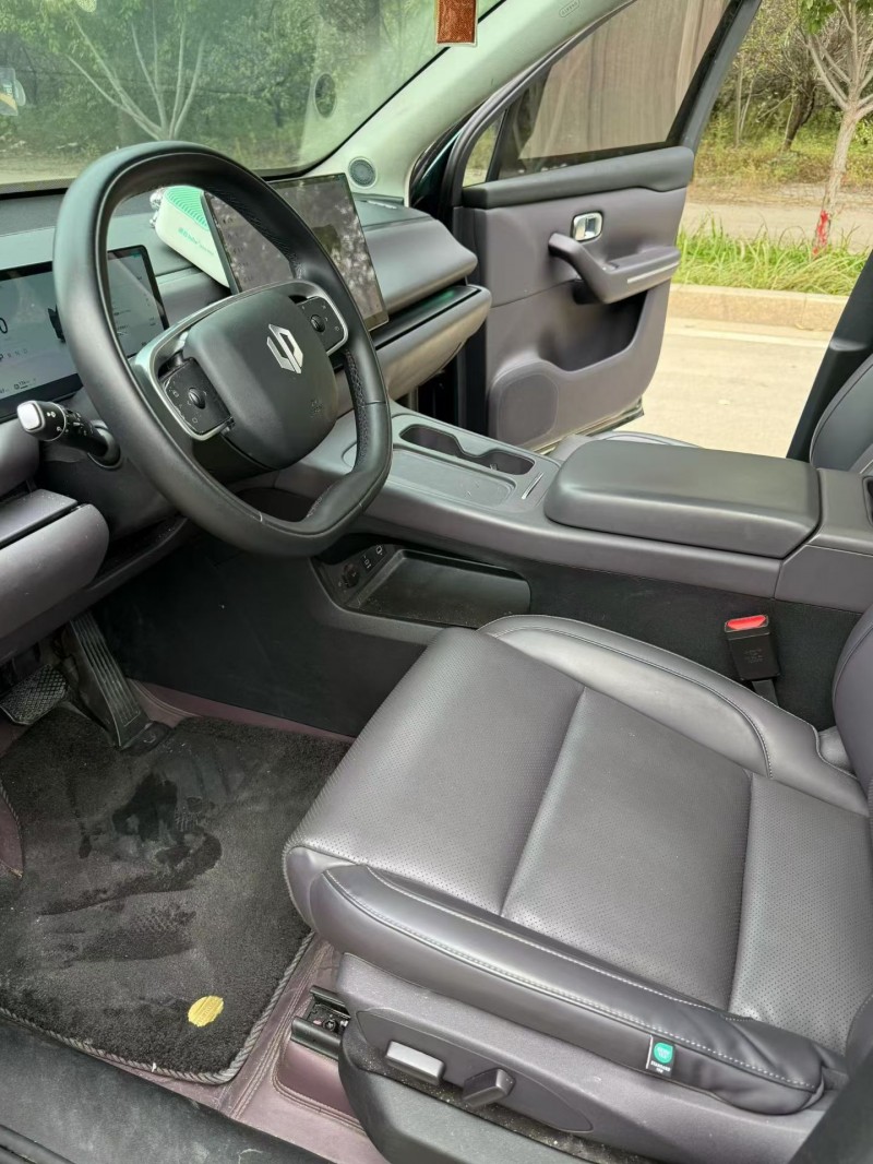 枣庄24年零跑汽车C106