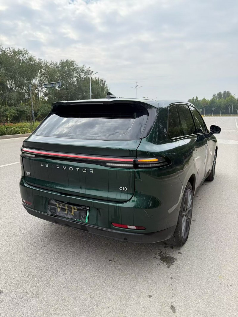 枣庄24年零跑汽车C109