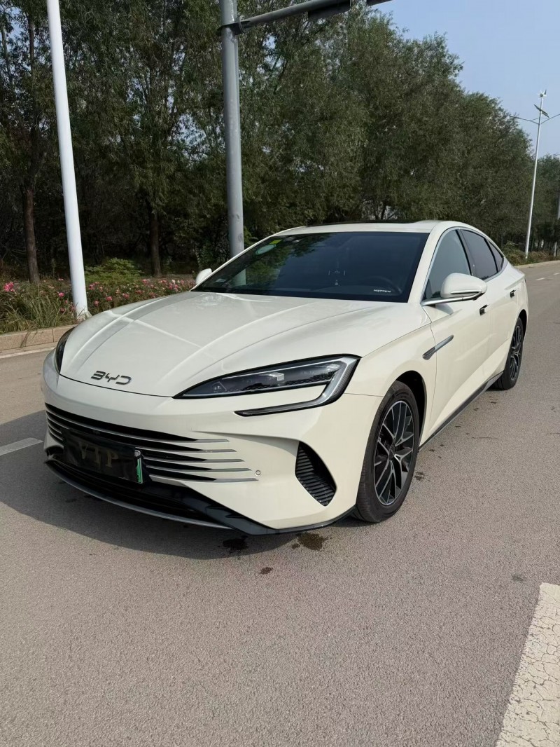 济宁24年比亚迪海豹3