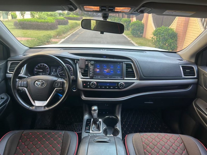 中山16年丰田汉兰达3