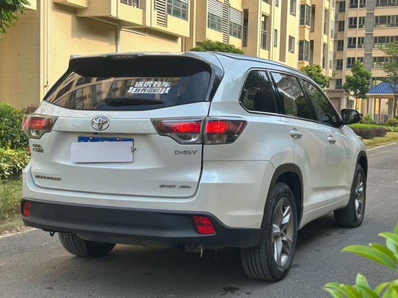 中山16年丰田汉兰达8