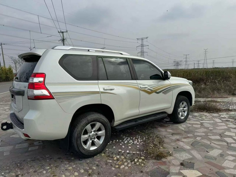 沧州17年丰田普拉多3