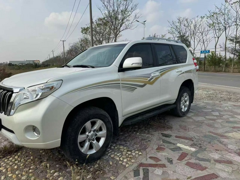 沧州17年丰田普拉多7