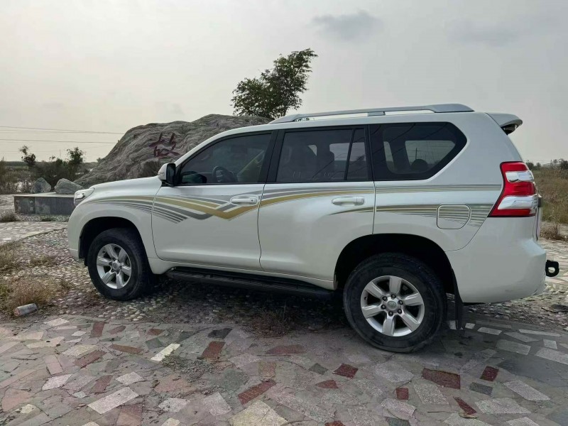 沧州17年丰田普拉多8