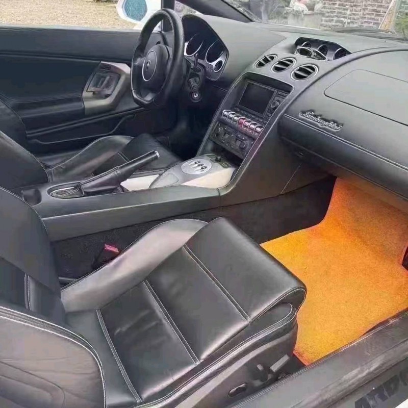 济南13年兰博基尼Gallardo8