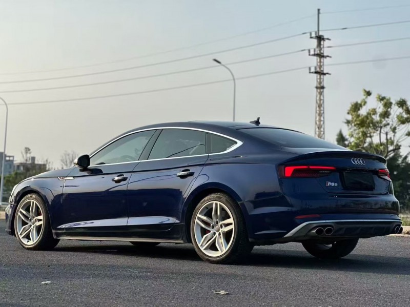 汕头19年奥迪A57