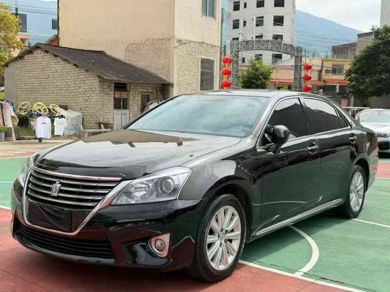 深圳14年丰田皇冠2