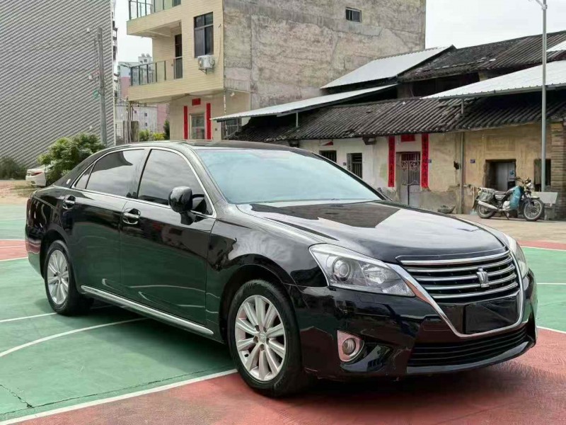 深圳14年丰田皇冠3