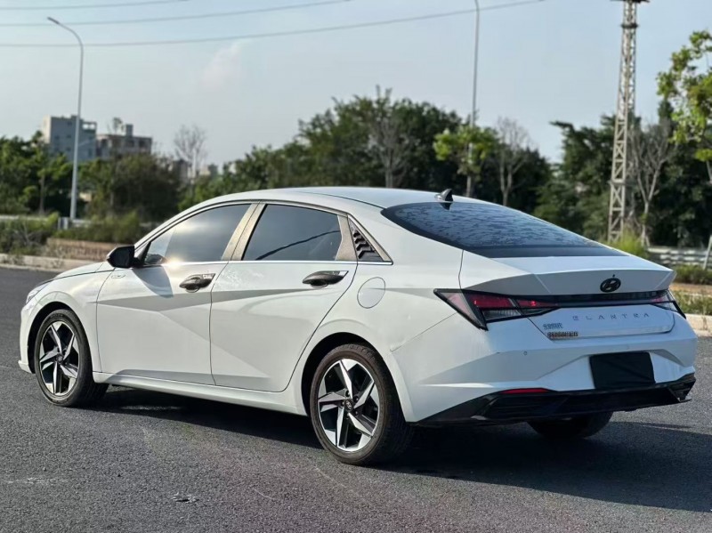 汕头21年现代伊兰特7