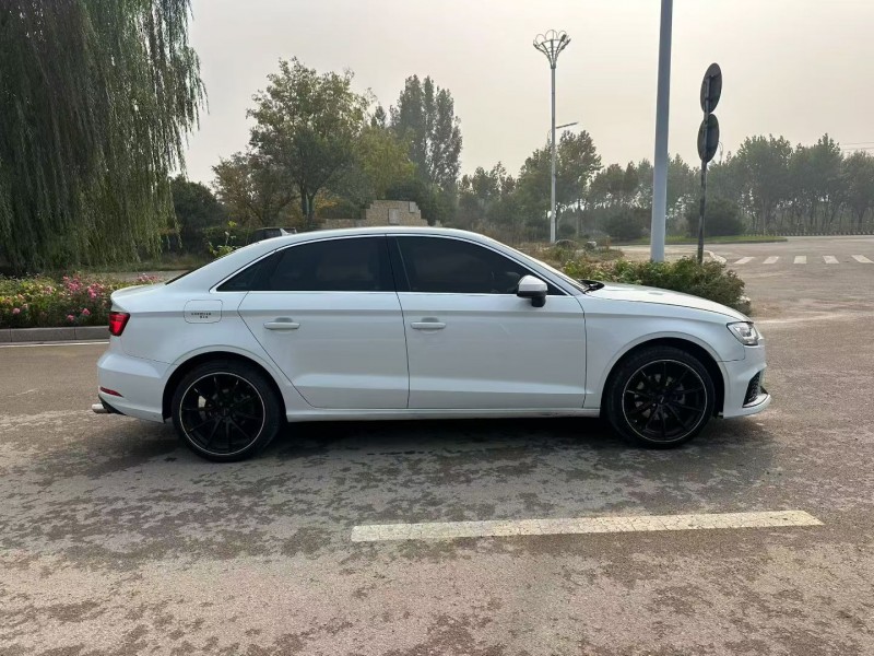 青岛18年奥迪A37