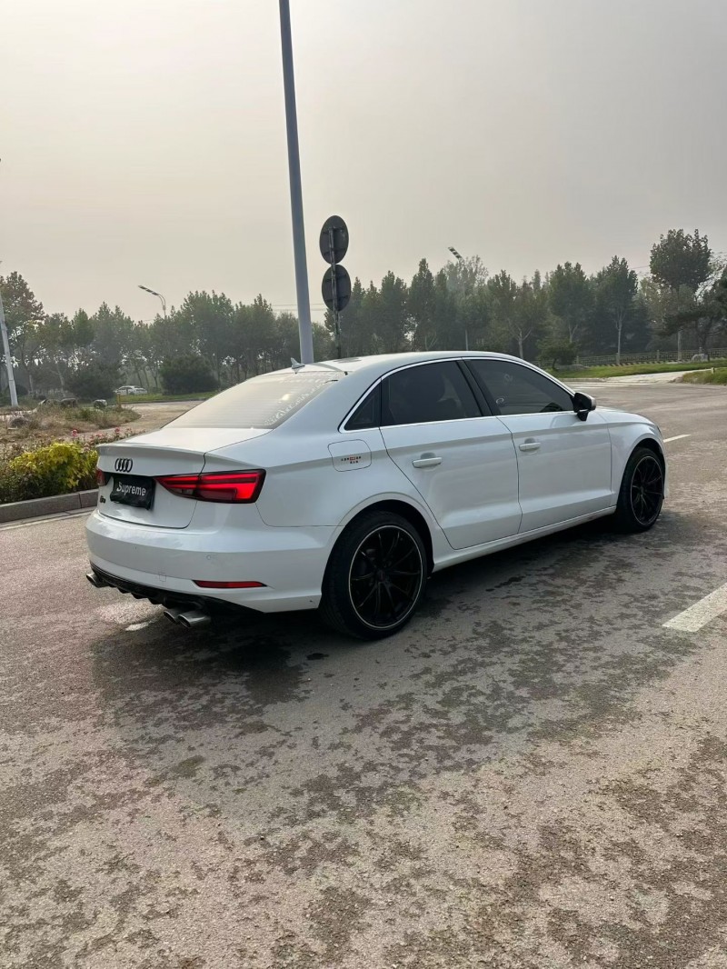 青岛18年奥迪A38