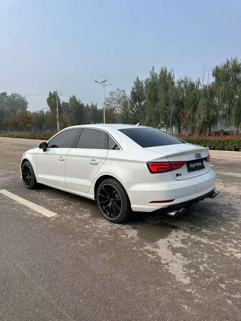 青岛18年奥迪A39