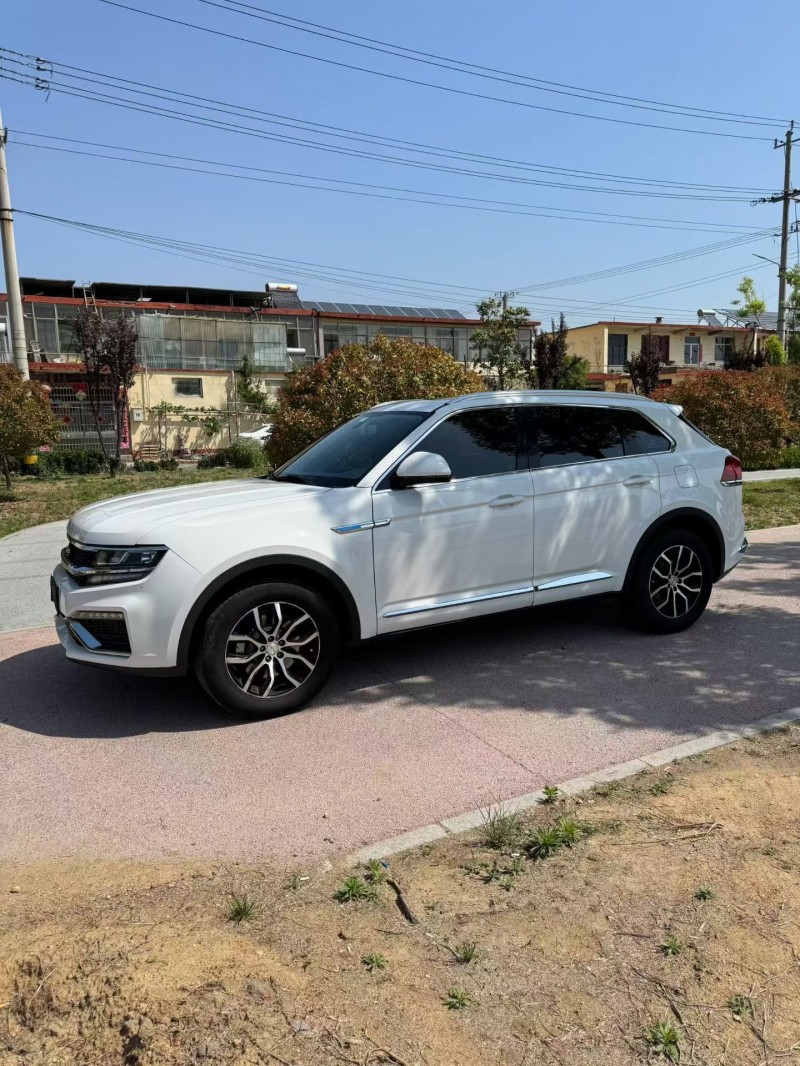 泰安19年众泰大迈X73