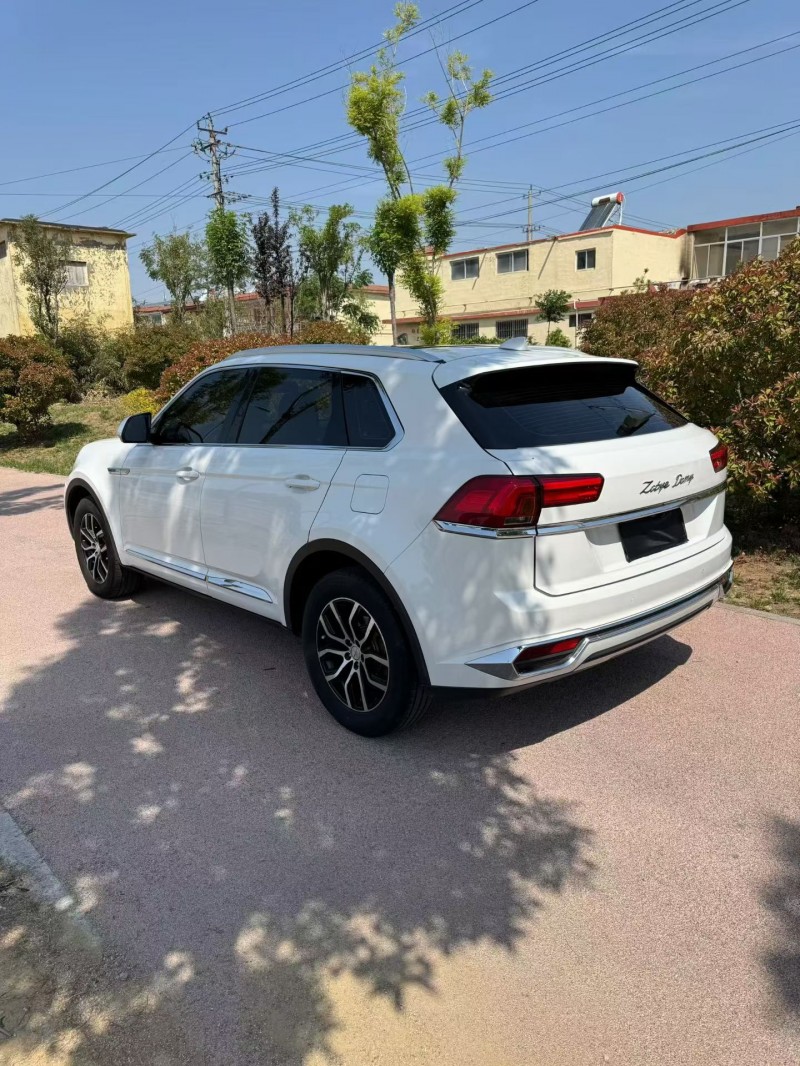 泰安19年众泰大迈X77