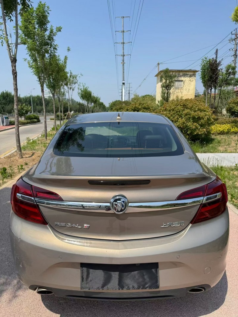 济宁17年别克君威9