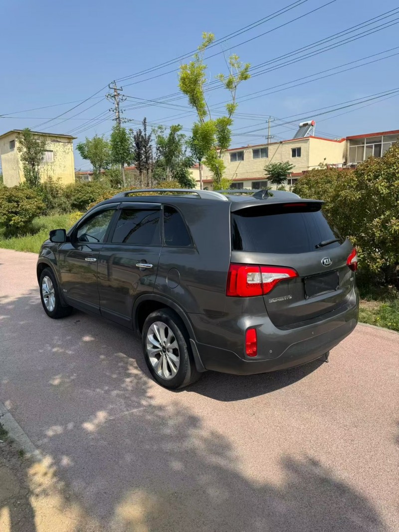 青岛14年起亚索兰托7