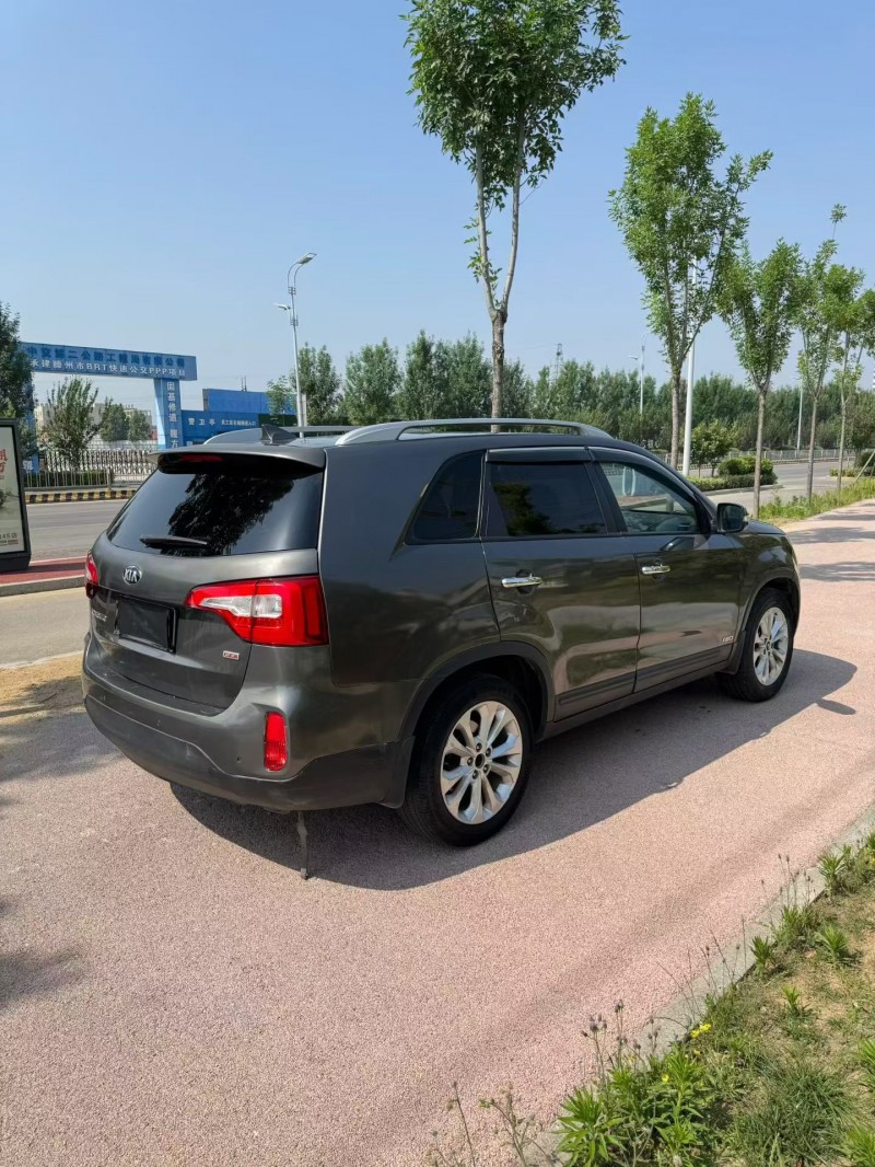 青岛14年起亚索兰托8