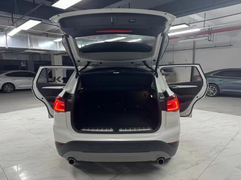 成都19年宝马X16