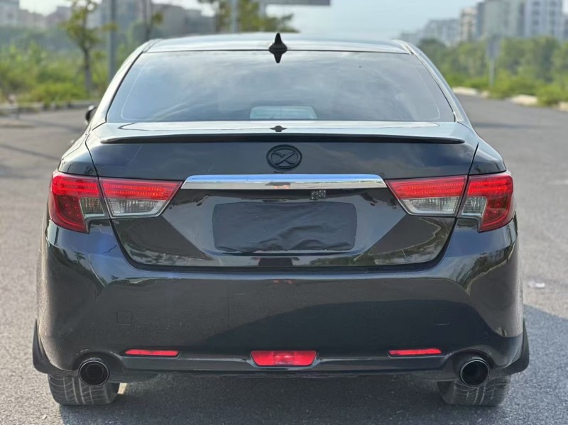 汕头13年丰田锐志9