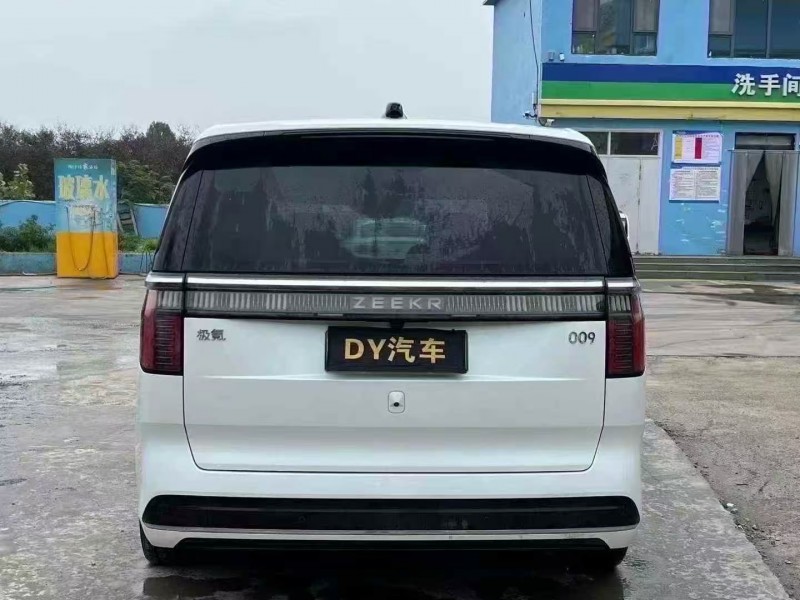 菏泽23年极氪汽车0099