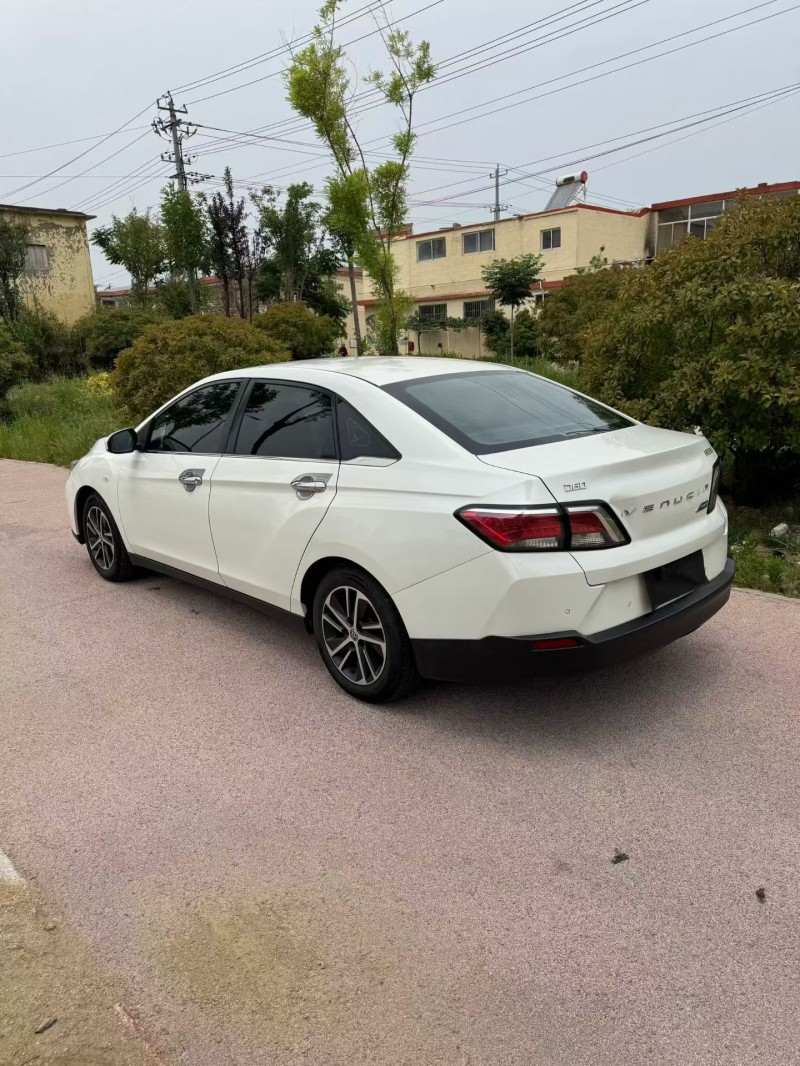 威海19年启辰D607