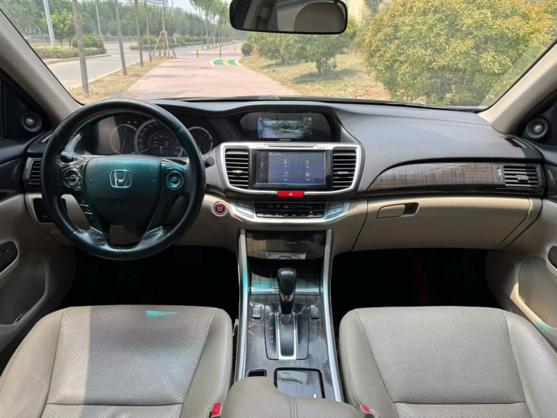 东营15年本田雅阁6