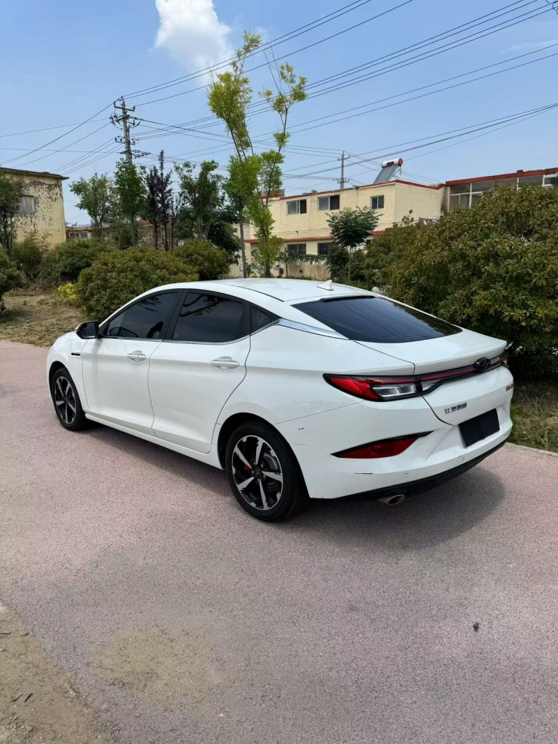 济宁22年江淮思皓7