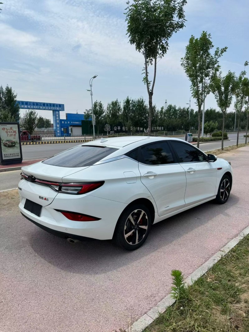 济宁22年江淮思皓8