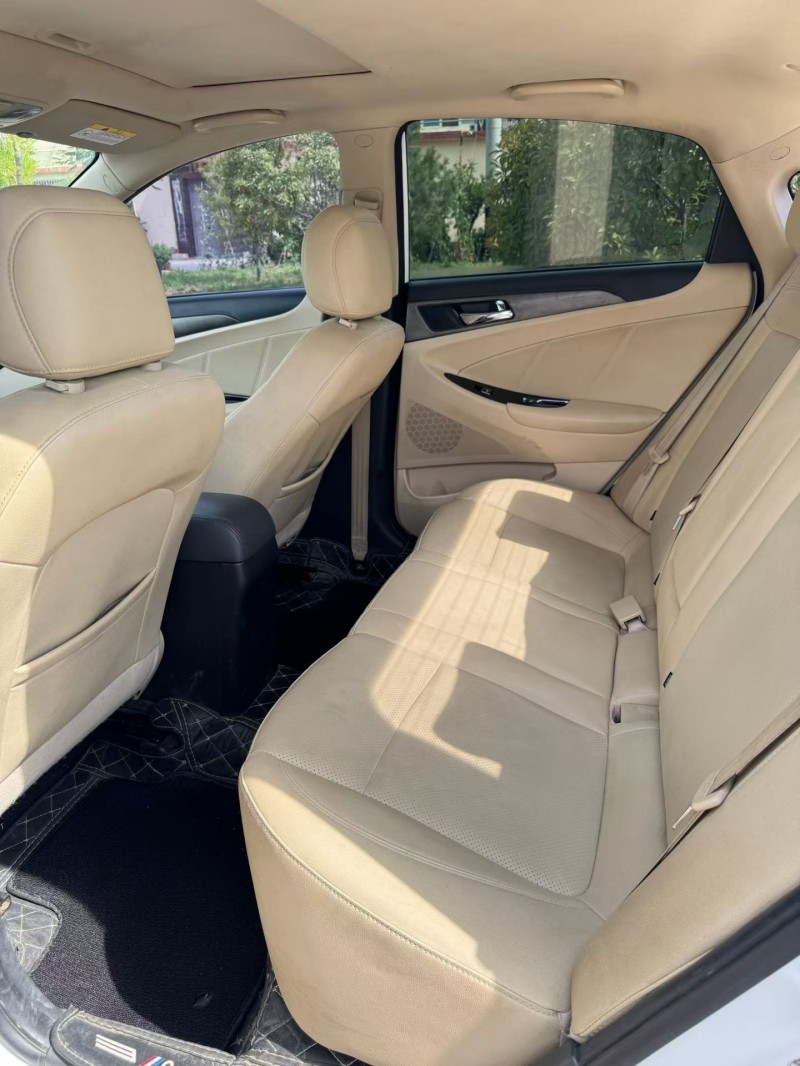 泰安17年长安汽车逸动4