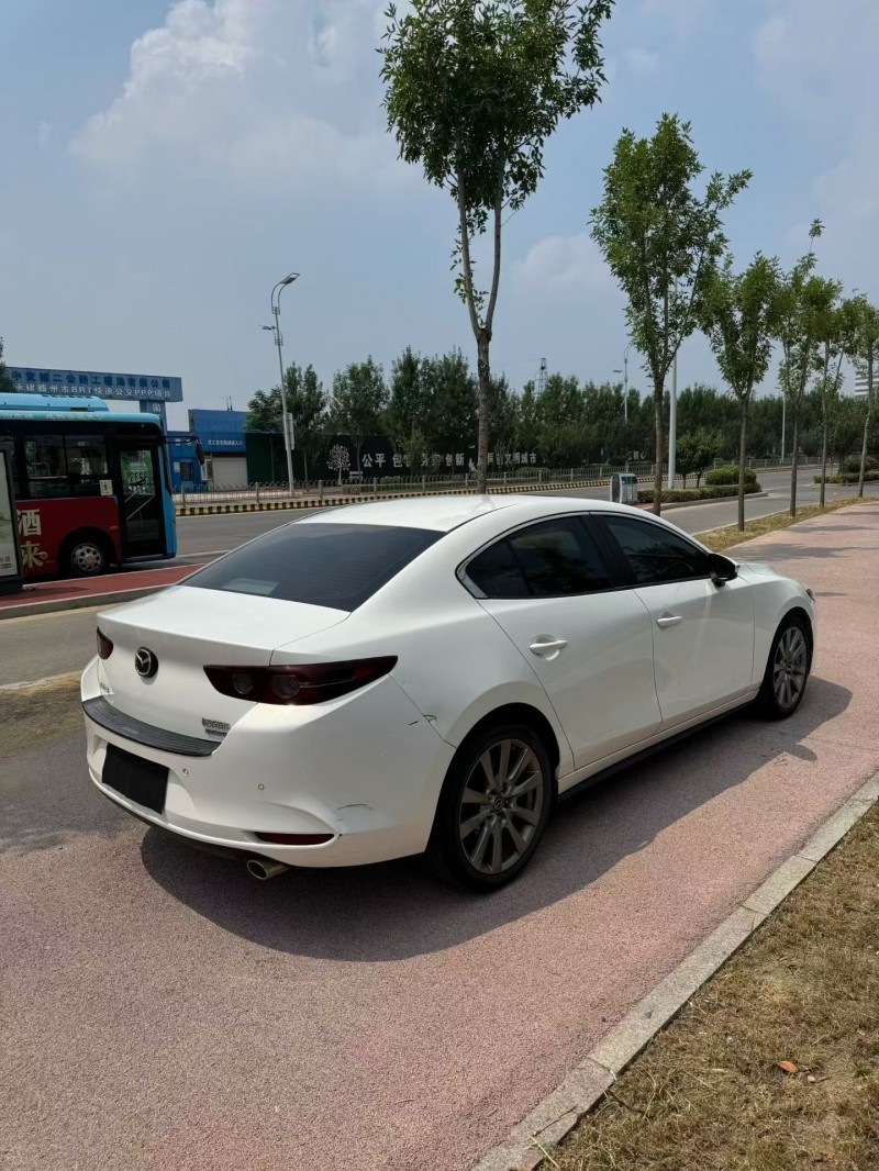 潍坊20年马自达昂克赛拉8