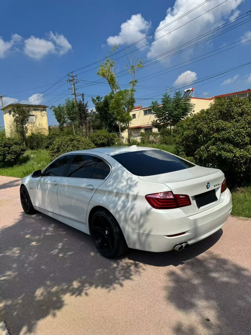 青岛15年宝马5系8