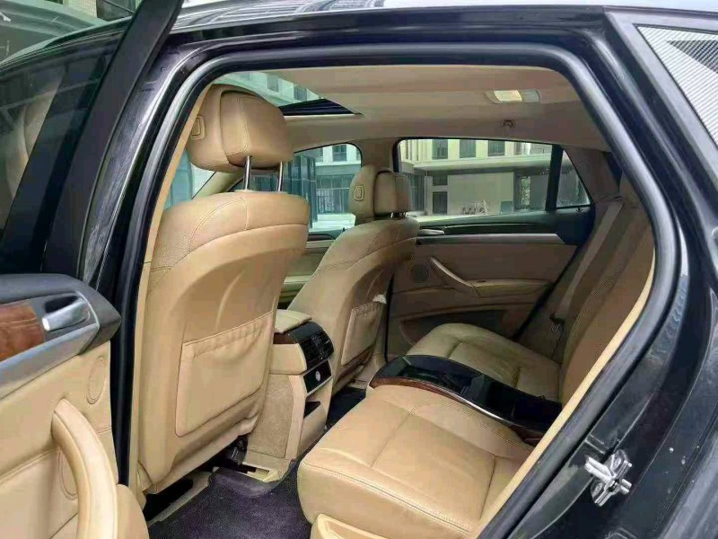 广州09年宝马X68