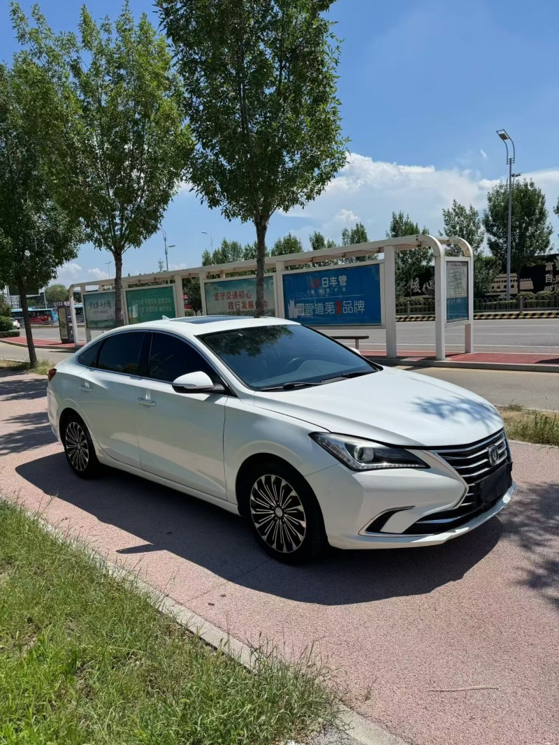 泰安18年长安汽车逸动2