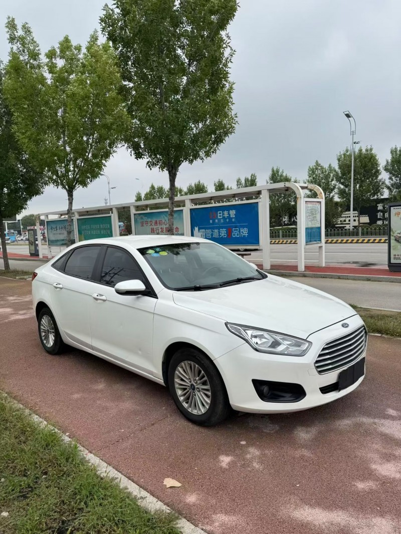 潍坊17年福特福睿斯2