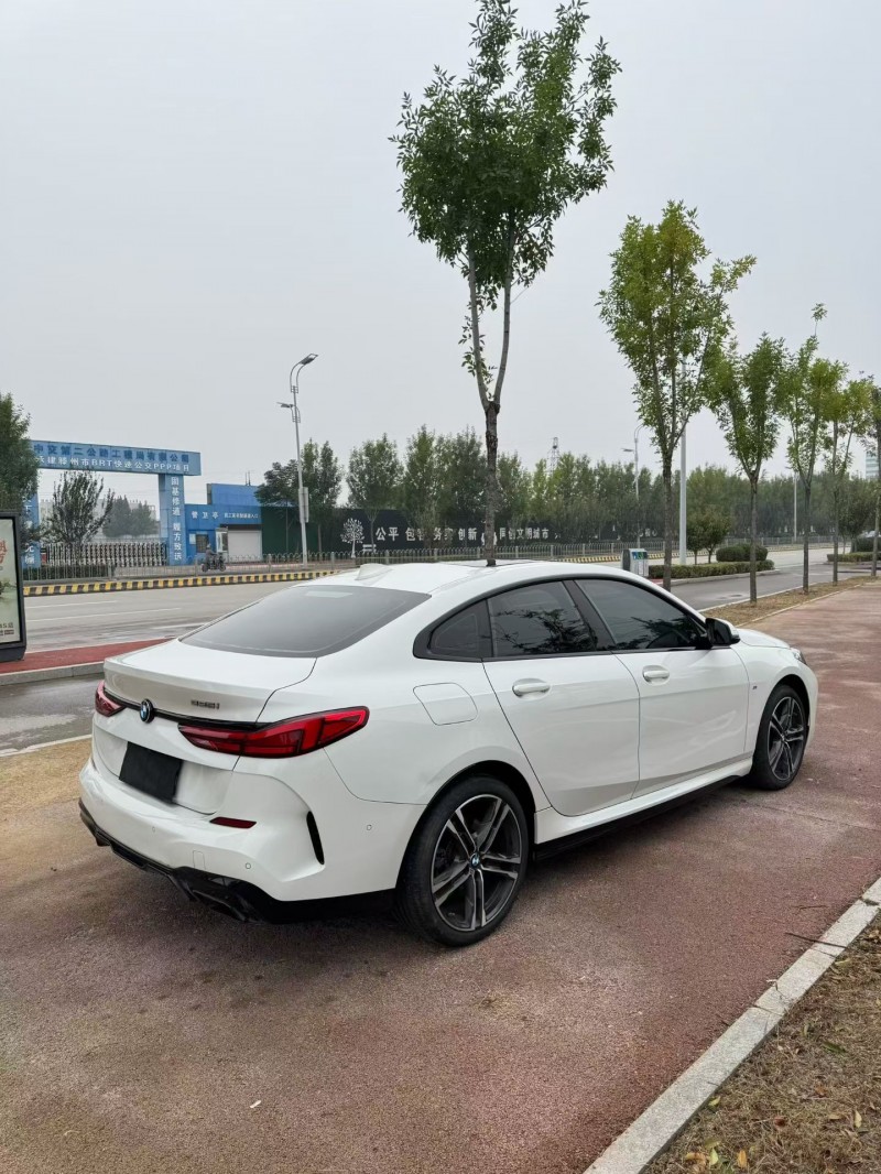 青岛23年宝马2系7