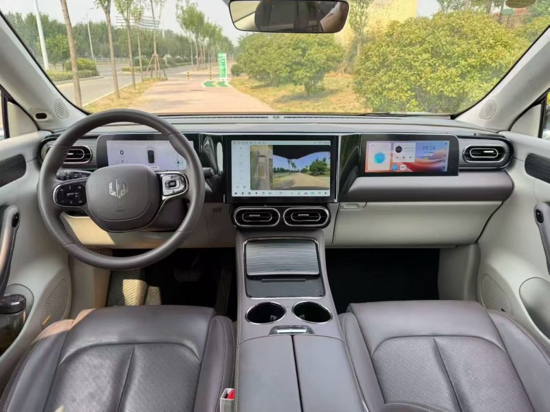 淄博23年零跑汽车C115