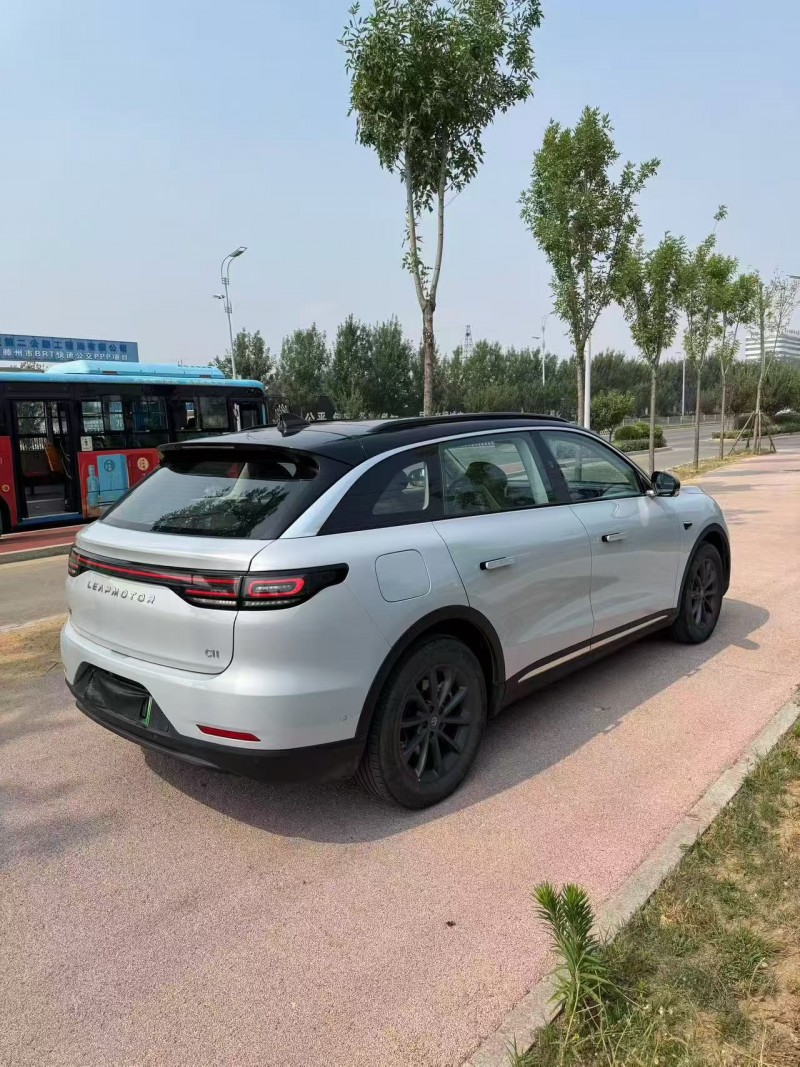 淄博23年零跑汽车C117