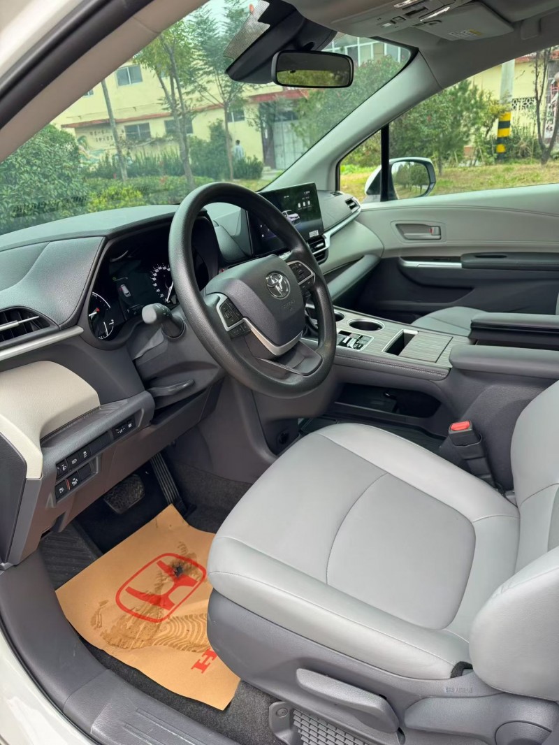 青岛25年丰田格瑞维亚6